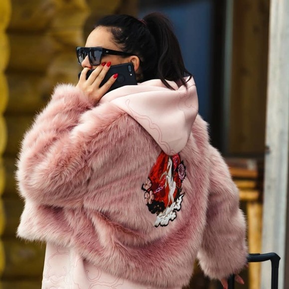 nicki minaj pink jacket